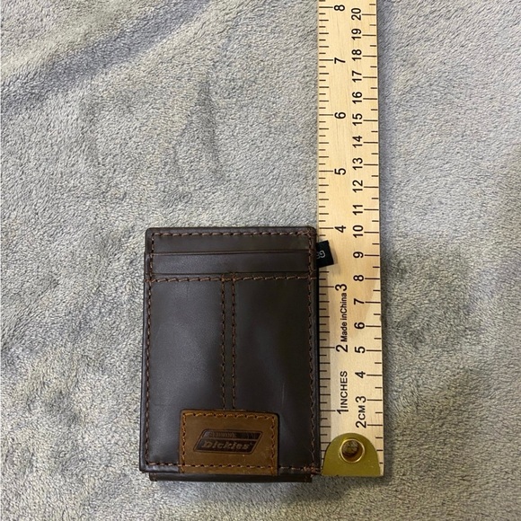 Genuine Dickies Mens RFID Brown Leather Magnetic Front Pocket Wallet - Picture 5 of 6